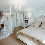 Bed & Breakfast Relais Des Combrailles Tralaigues