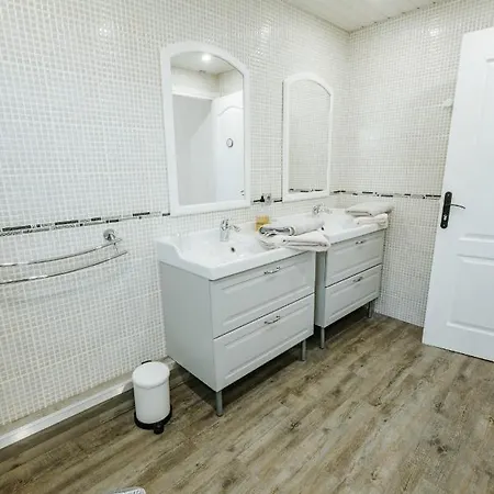 לינה וארוחת בוקר Relais Des Combrailles Tralaigues