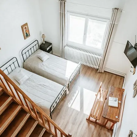 לינה וארוחת בוקר Relais Des Combrailles