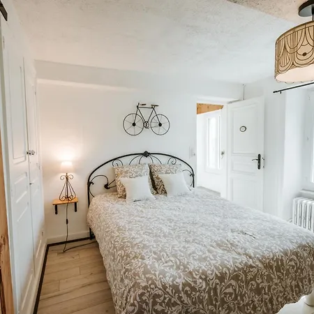 Relais Des Combrailles * Tralaigues