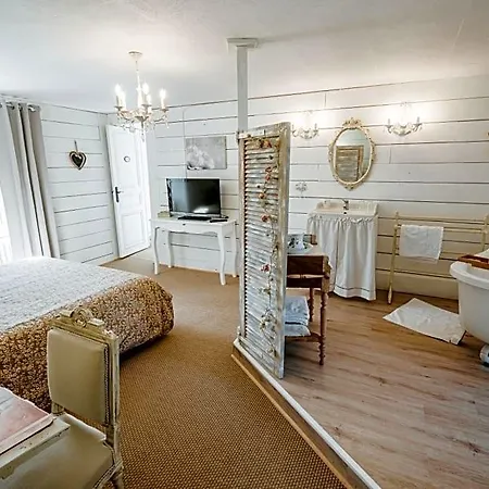 Relais Des Combrailles Frühstückspension Tralaigues